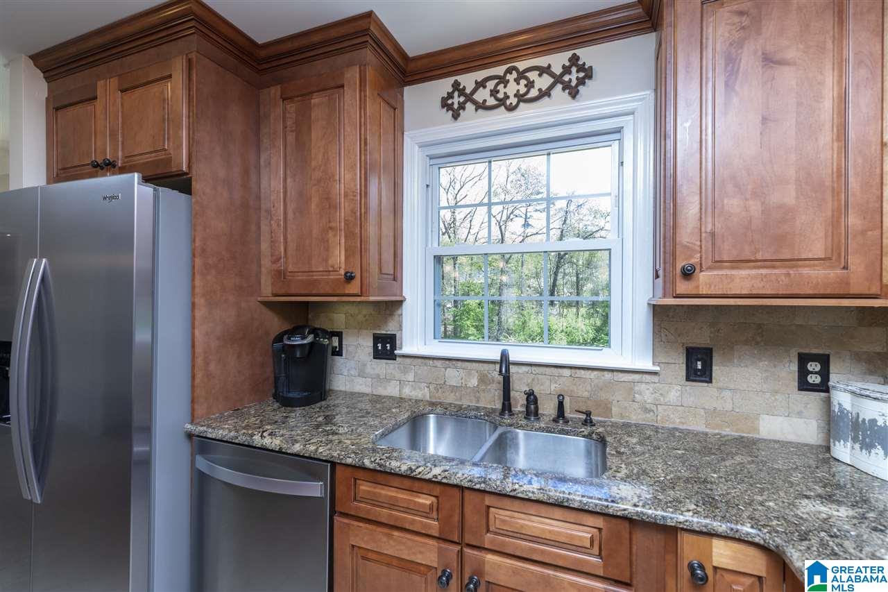 1020 Colonial Drive Alabaster, AL 35007 - Photo 14 of 31