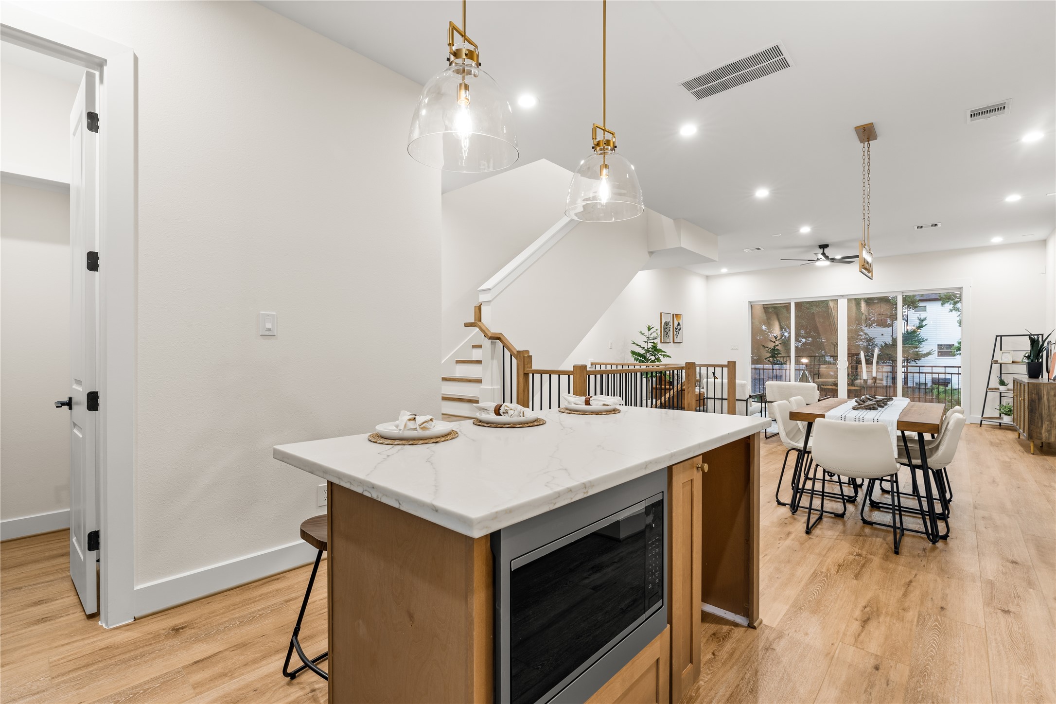 826 Curtin Street, Unit F Houston, TX 77018 - Photo 23 of 46