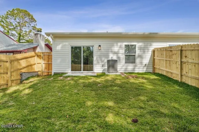 $2,150 | 2562 Oak Street, Panama City, FL 32408
