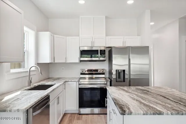 $2,150 | 2562 Oak Street, Panama City, FL 32408