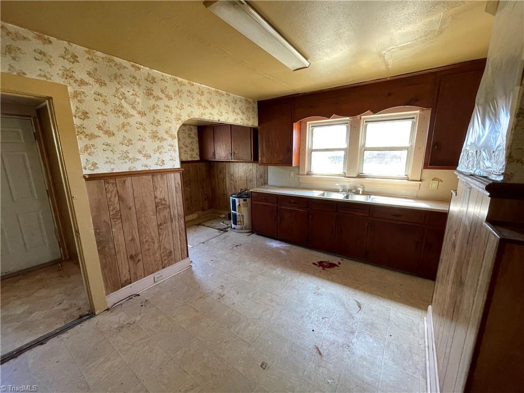 117 Brooks Road Reidsville, NC 27320 - Photo 5 of 10 Gallery Image 5