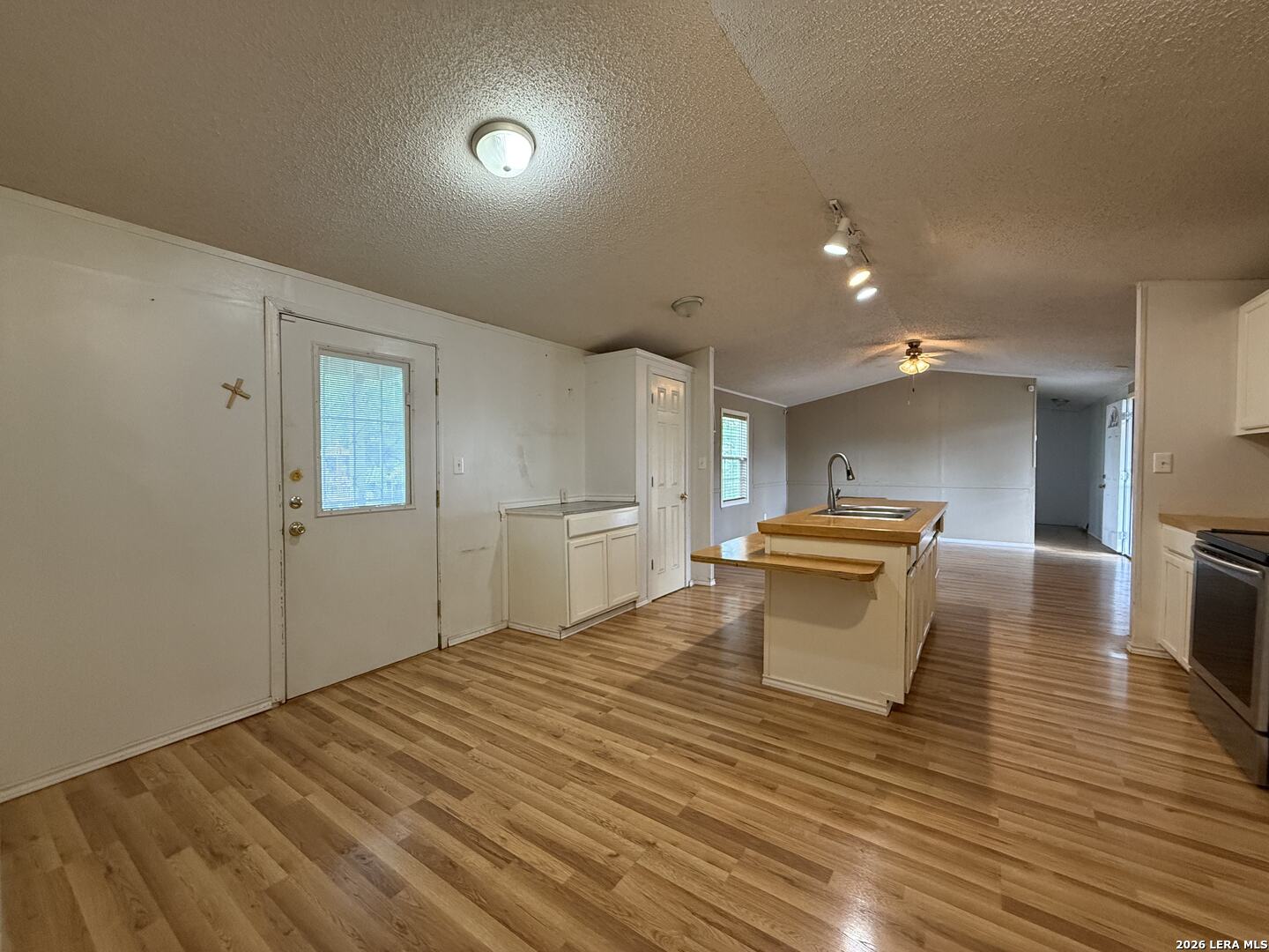 723 Kayroe Road Adkins, TX 78101 - Photo 10 of 43