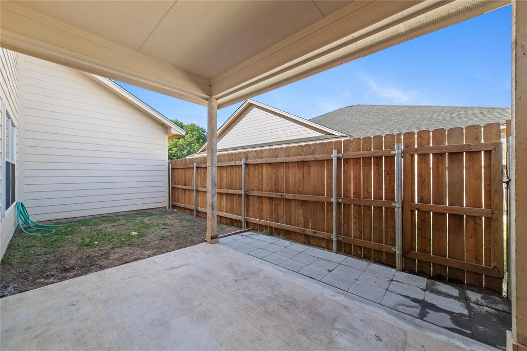 3002 Waterstone Way Brownwood, TX 76801 - Photo 21 of 35 a view of a backyard