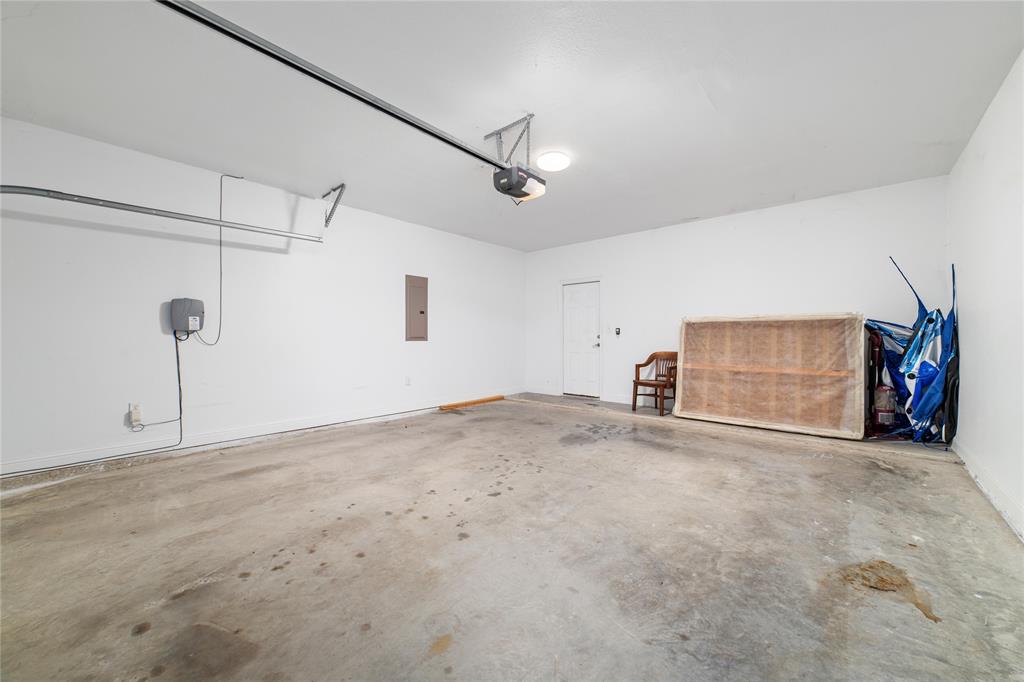 3002 Waterstone Way Brownwood, TX 76801 - Photo 23 of 35 a view of empty room with ceiling fan