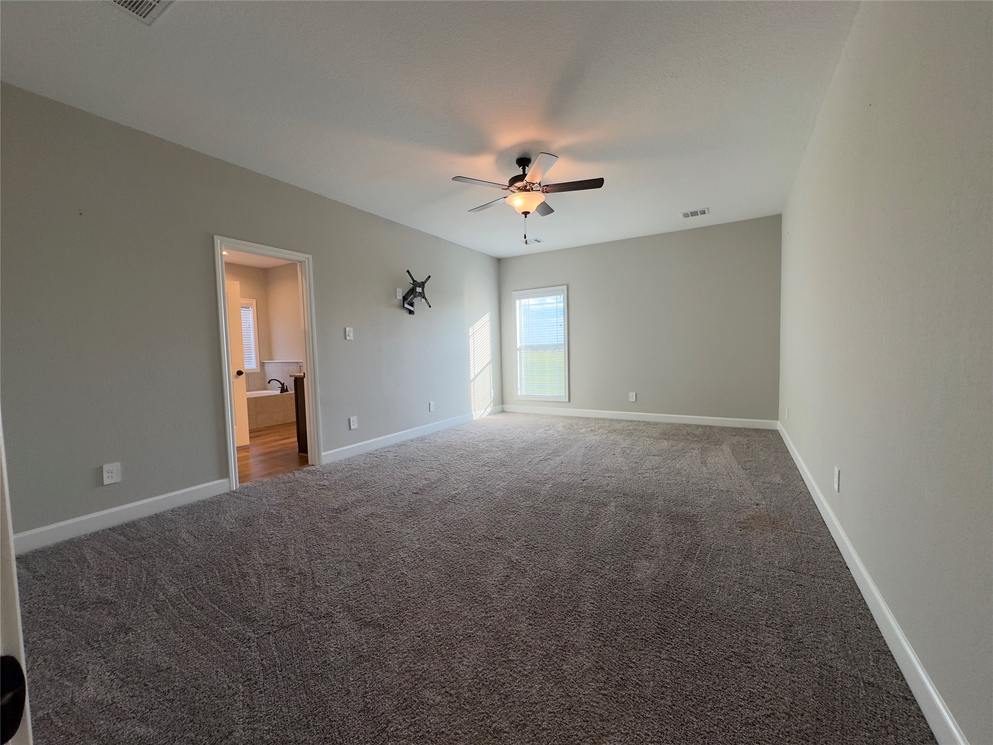 723 Sandy Corner Road El Campo, TX 77437 - Photo 14 of 20 Large master bedroom