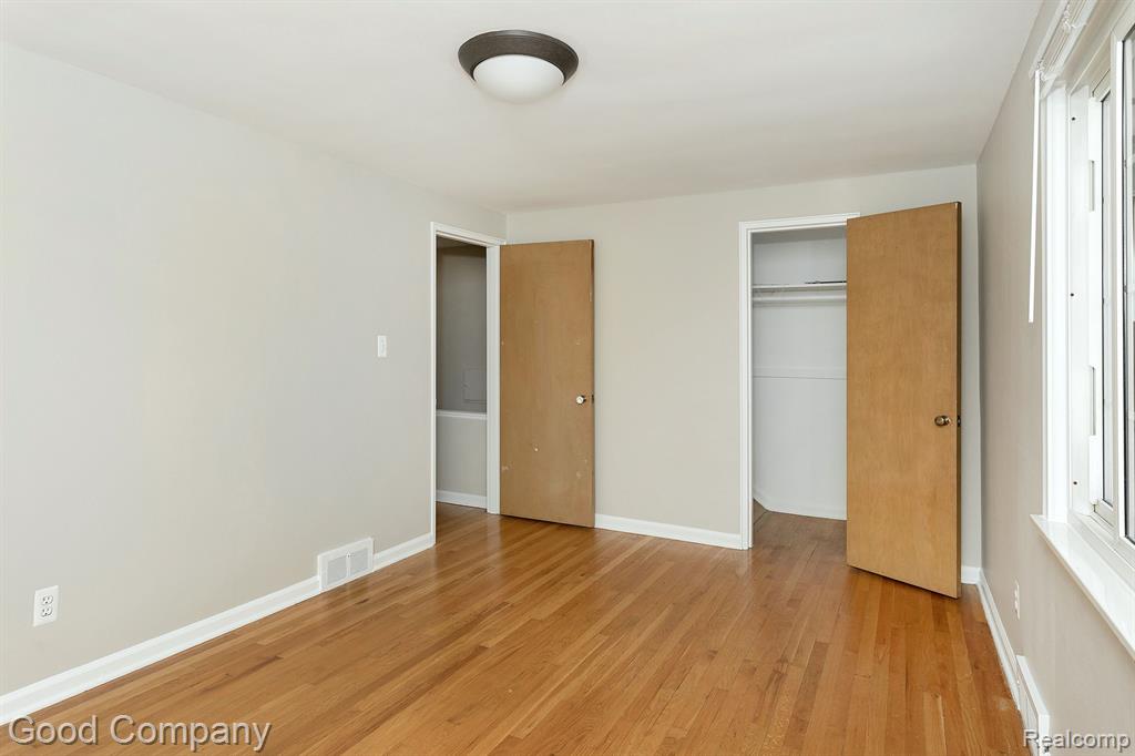 1610 West Webster Road, Unit F25 Royal Oak, MI 48073 - Photo 12 of 19 Gallery Image 12