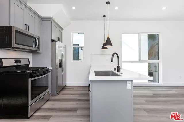 $4,500 | 1253 North Gower Street, Los Angeles, CA 90038