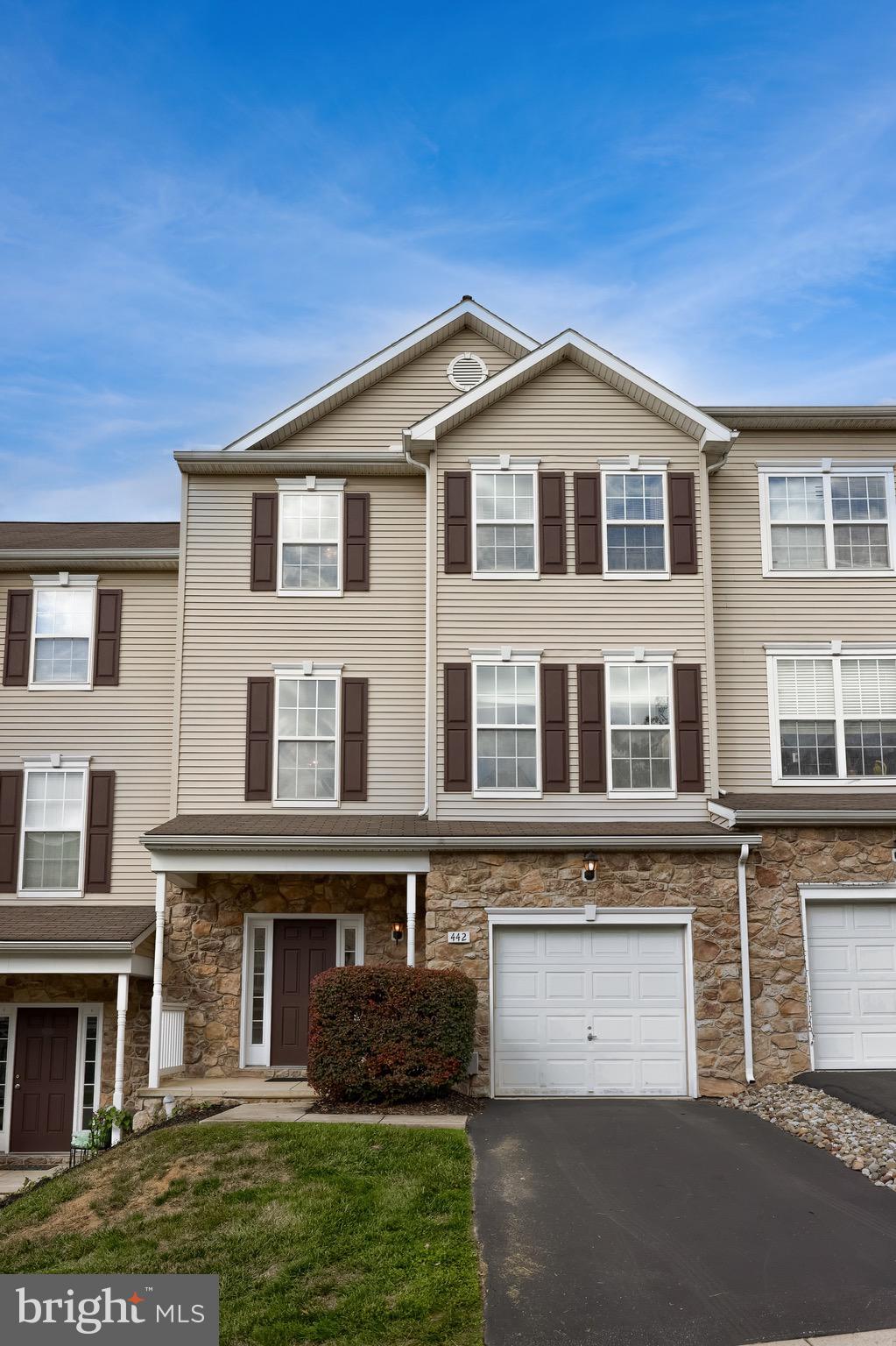 442 Marion Road, Unit 442 York, PA 17406 - Photo 9 of 46