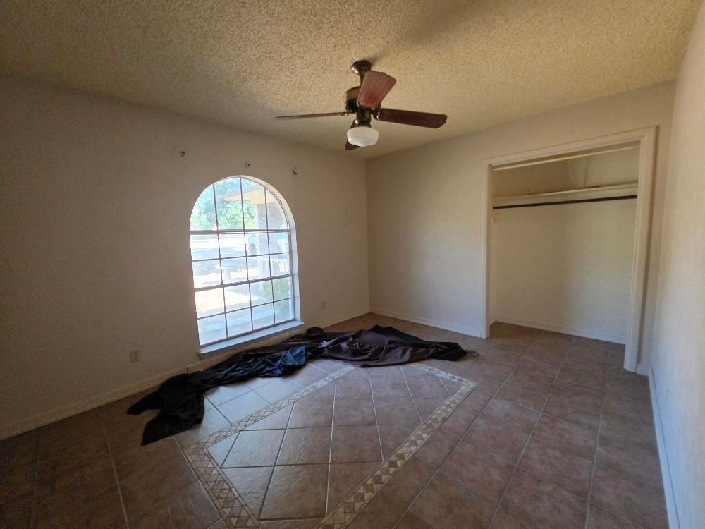 719 Ridgeway Road Joshua, TX 76058 - Photo 6 of 11 Gallery Image 6