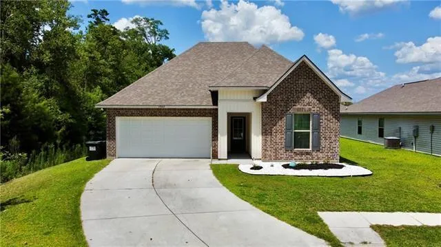 $285,000 | 43087 Pineside Avenue, Prairieville, LA 70769