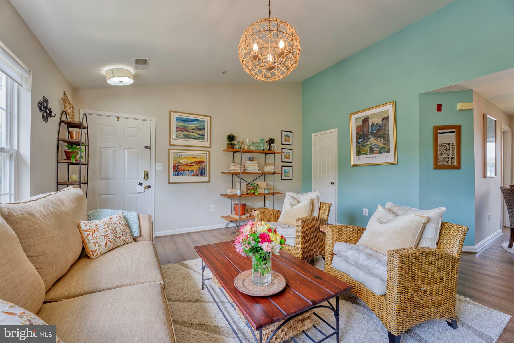 513 Constellation Square Southeast, Unit F Leesburg, VA 20175 - Photo 5 of 43 Family room