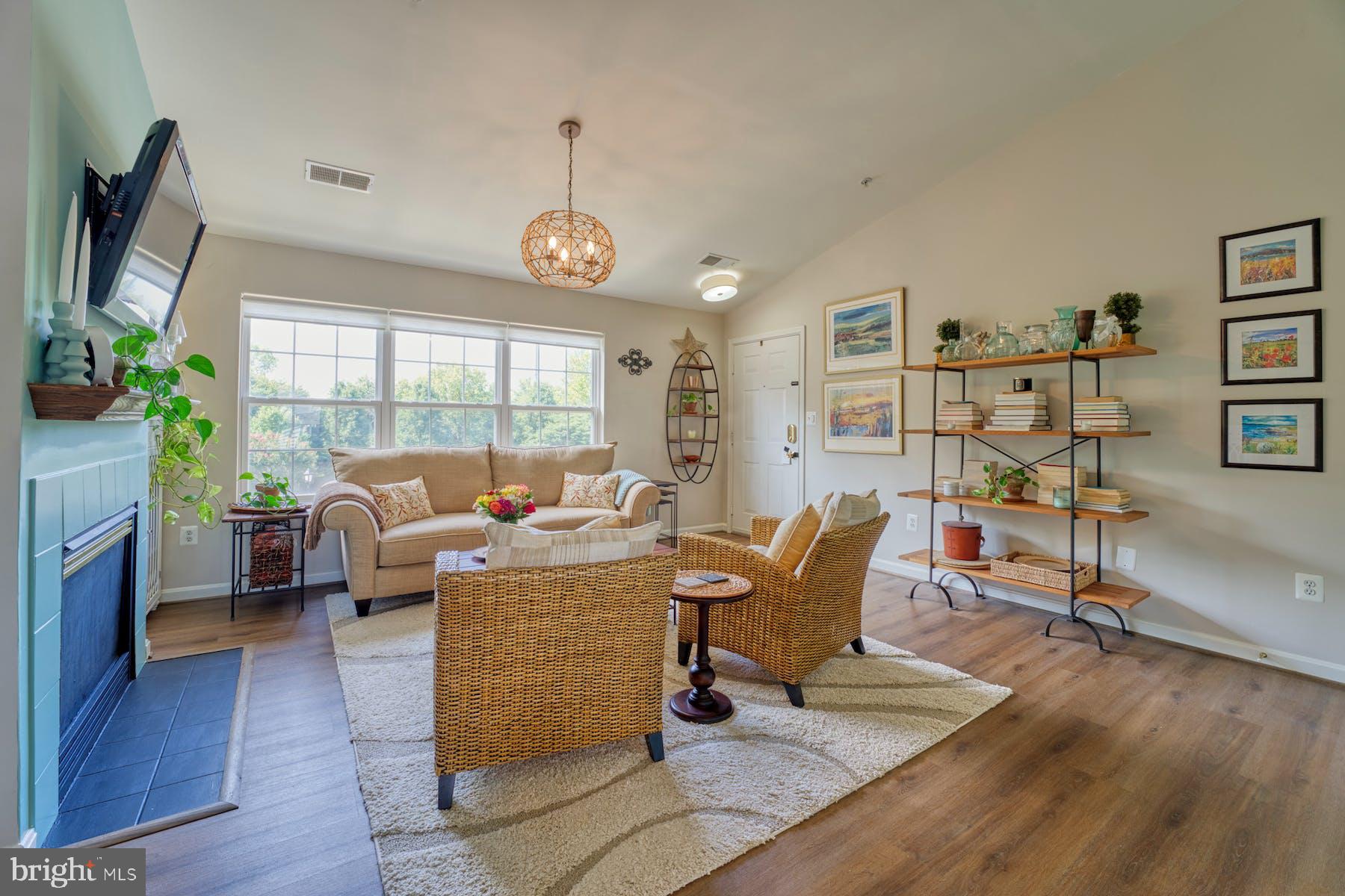 513 Constellation Square Southeast, Unit F Leesburg, VA 20175 - Photo 6 of 43 Dining area opens to family room area