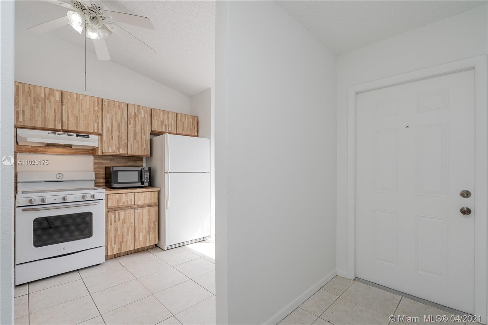 10240 Boca Bend West, Unit I4 Boca Raton, FL 33428 - Photo 13 of 38 Gallery Image 13