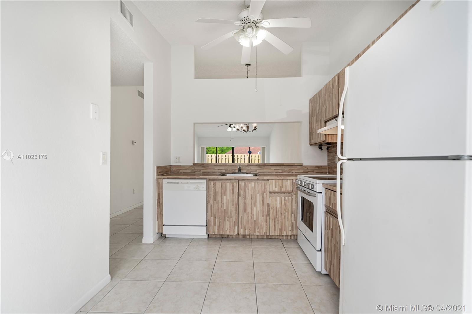 10240 Boca Bend West, Unit I4 Boca Raton, FL 33428 - Photo 15 of 38 Gallery Image 15