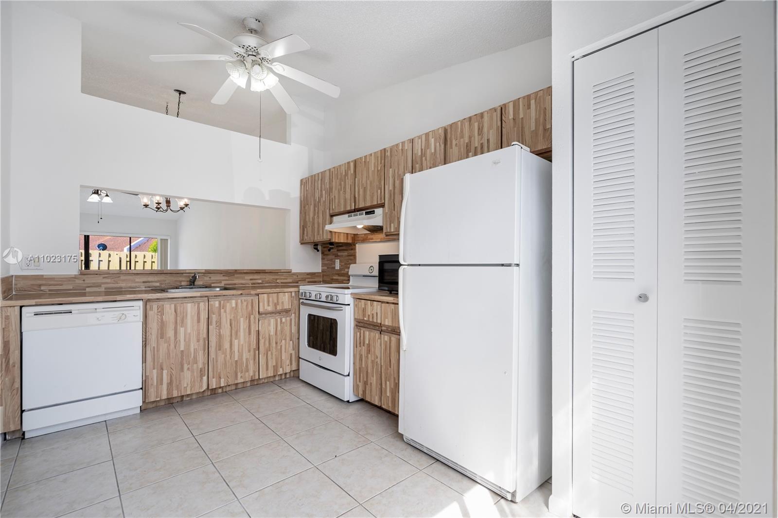 10240 Boca Bend West, Unit I4 Boca Raton, FL 33428 - Photo 16 of 38 Gallery Image 16