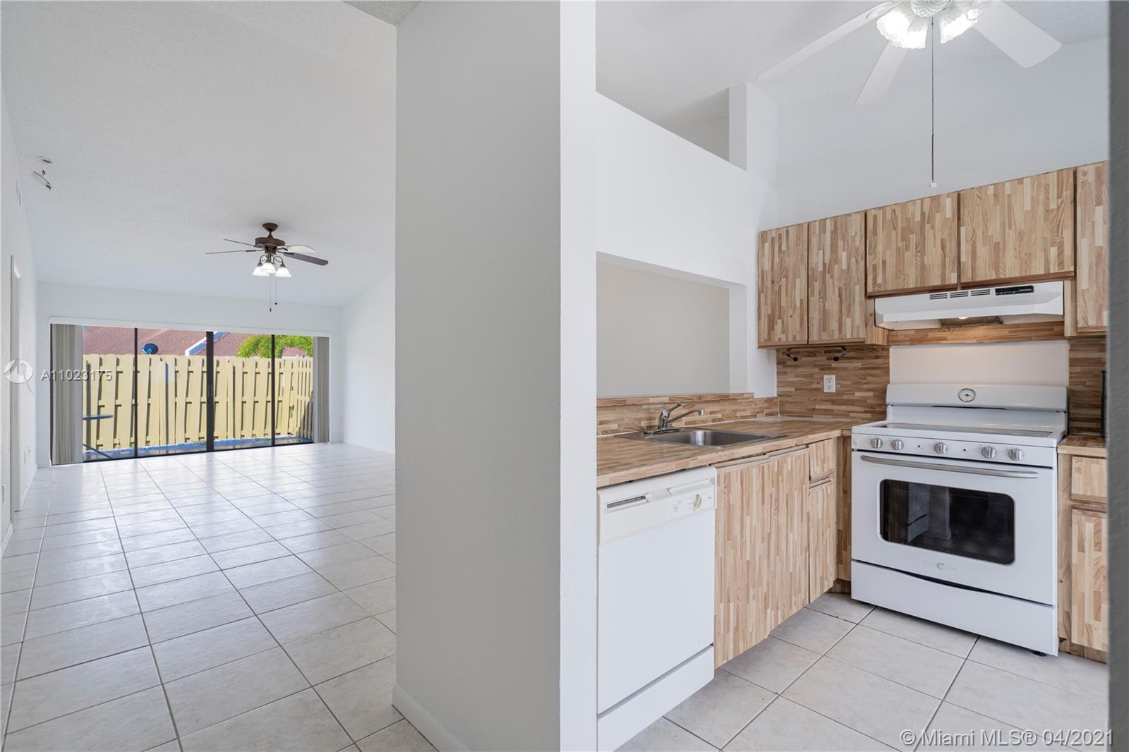 10240 Boca Bend West, Unit I4 Boca Raton, FL 33428 - Photo 18 of 38 Gallery Image 18