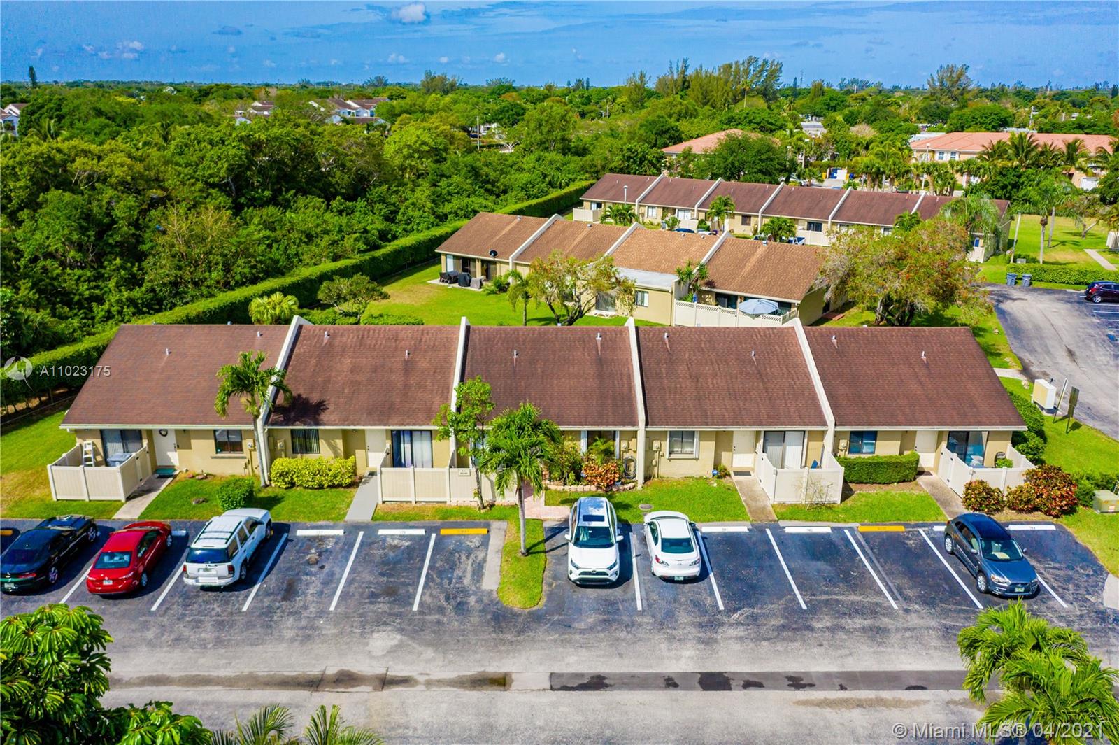 10240 Boca Bend West, Unit I4 Boca Raton, FL 33428 - Photo 7 of 38 Gallery Image 7