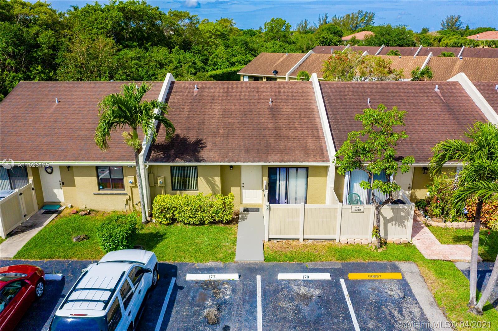 10240 Boca Bend West, Unit I4 Boca Raton, FL 33428 - Photo 8 of 38 Gallery Image 8