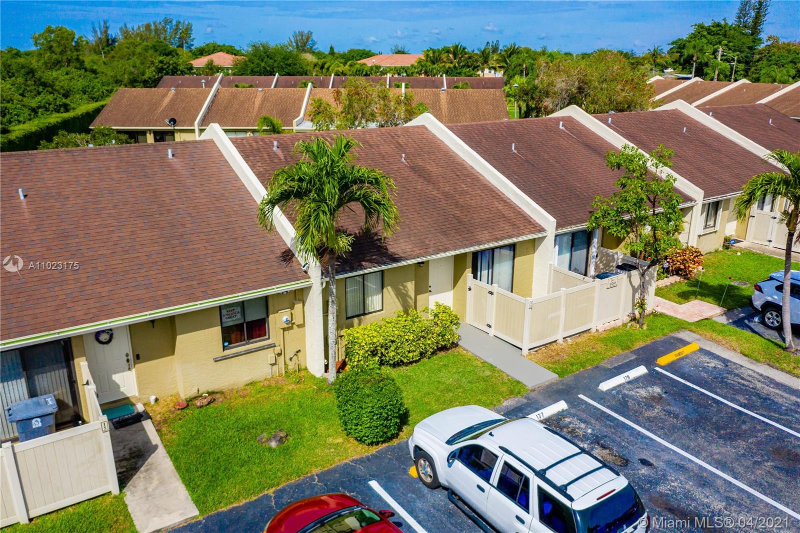 10240 Boca Bend West, Unit I4 Boca Raton, FL 33428 - Photo 9 of 38 Gallery Image 9