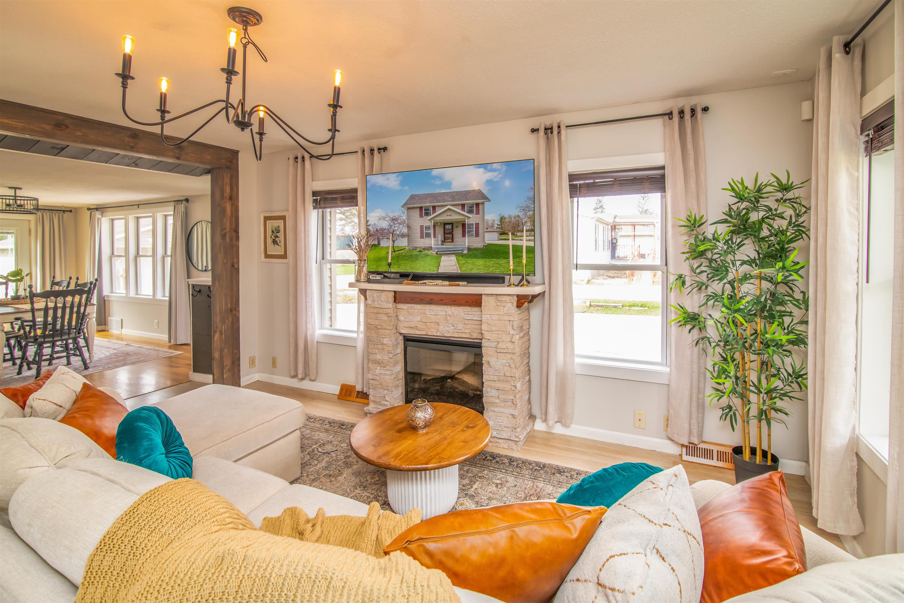 946 East Madison Street Waterloo, WI 53594 - Photo 2 of 34