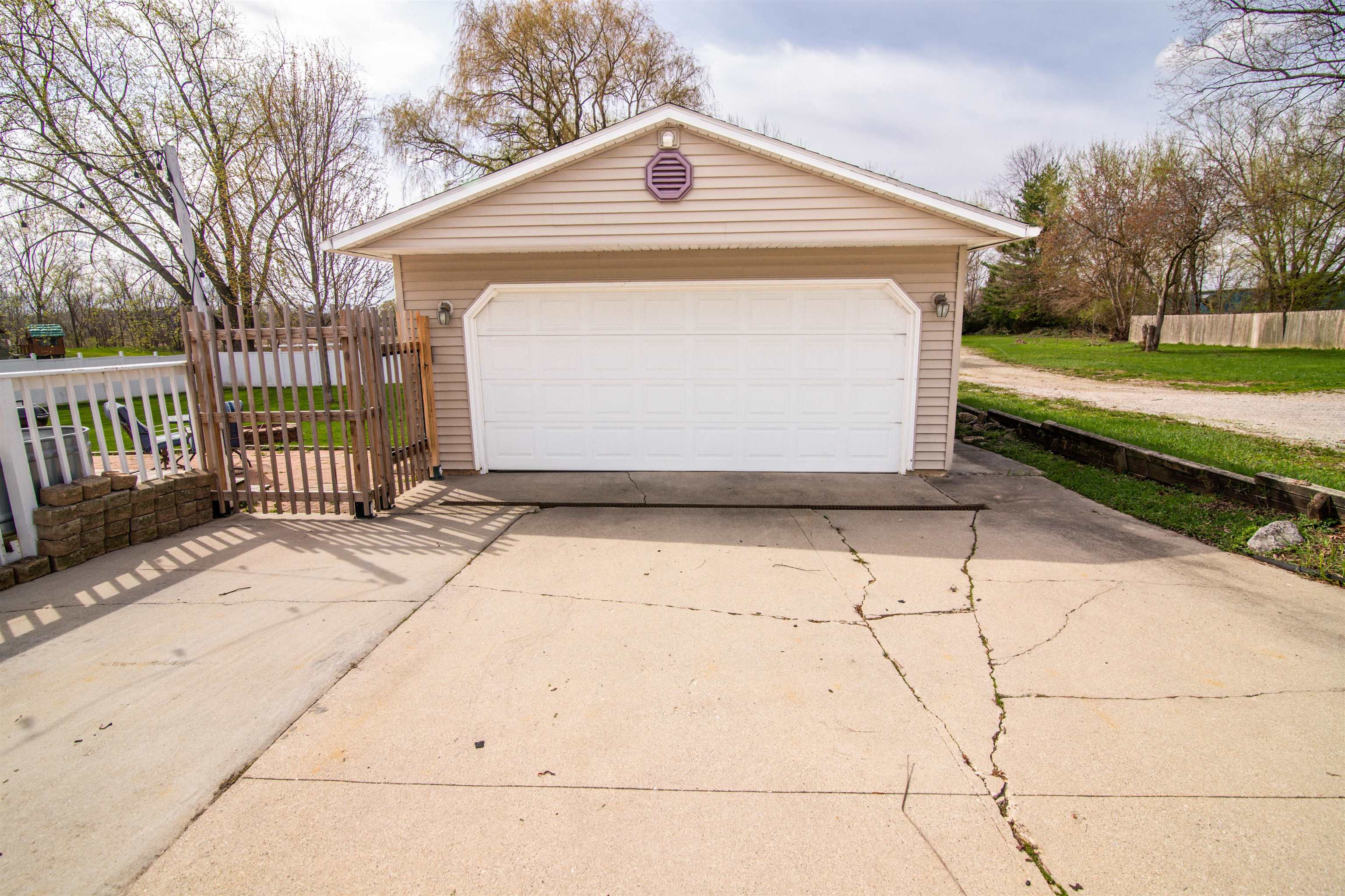 946 East Madison Street Waterloo, WI 53594 - Photo 27 of 34