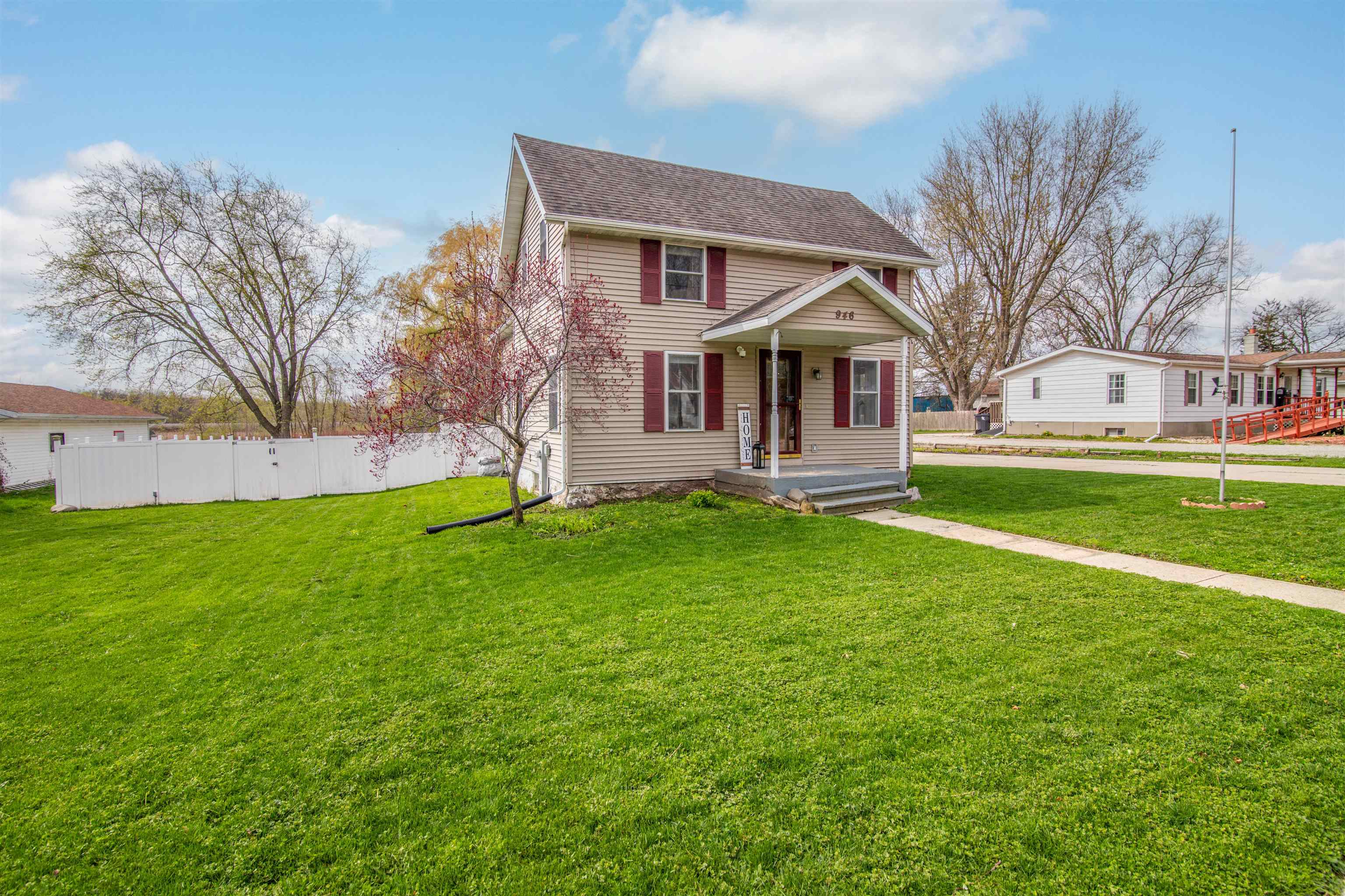 946 East Madison Street Waterloo, WI 53594 - Photo 29 of 34