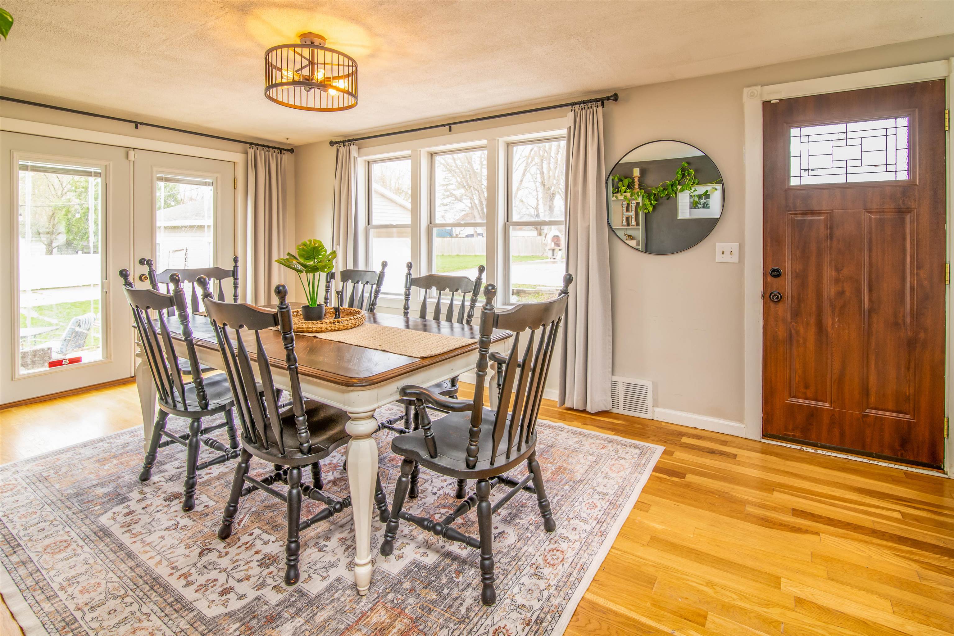 946 East Madison Street Waterloo, WI 53594 - Photo 5 of 34