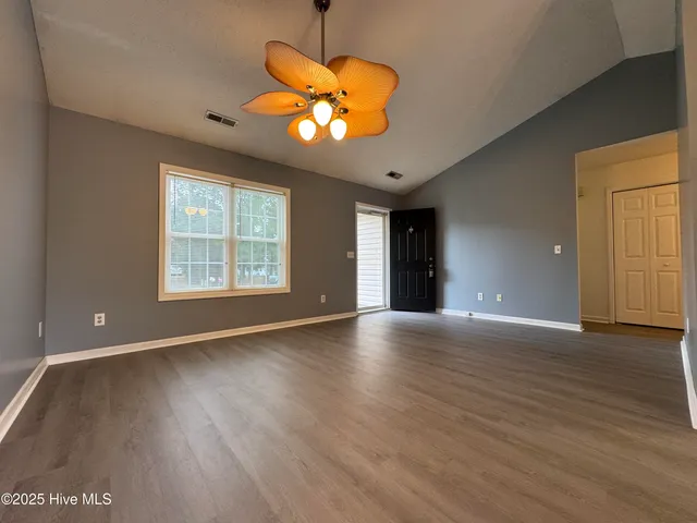 $1,700 | 322 Tangle Oaks Court Southeast, Leland, NC 28451