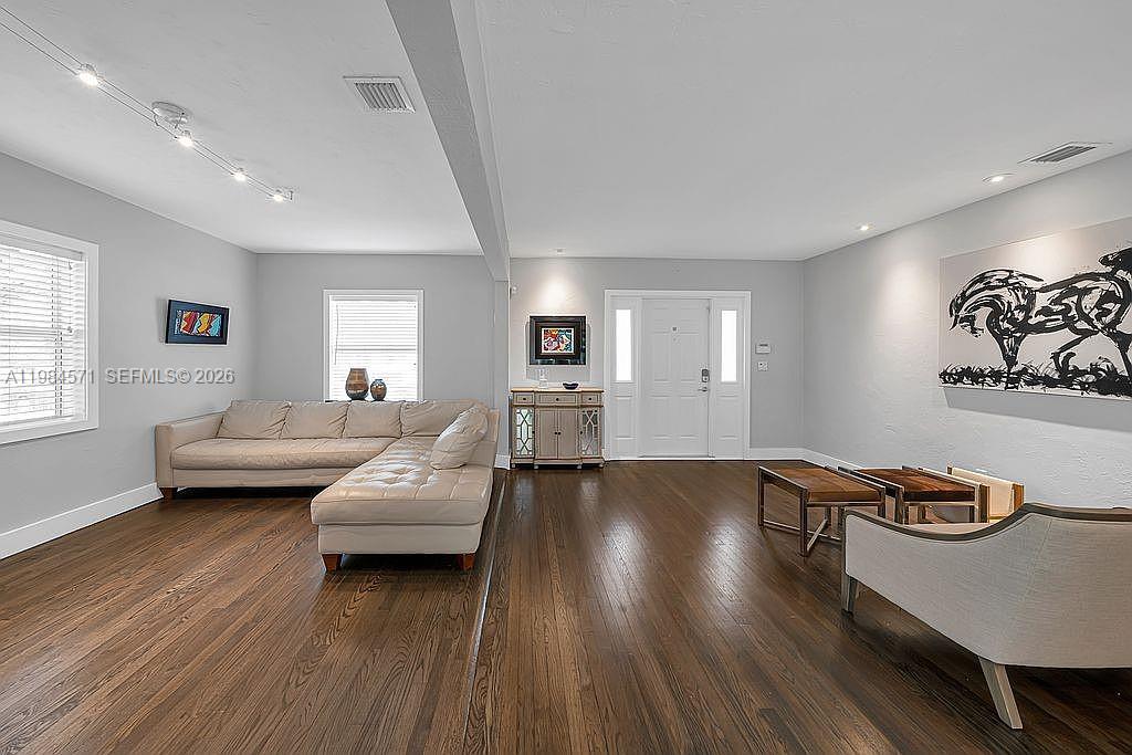 5850 Southwest 47th Street Miami, FL 33155 - Photo 14 of 26