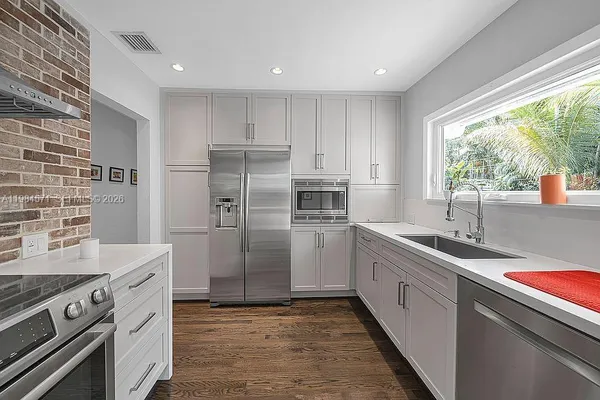 $5,250 | 5850 Southwest 47th Street, Miami, FL 33155