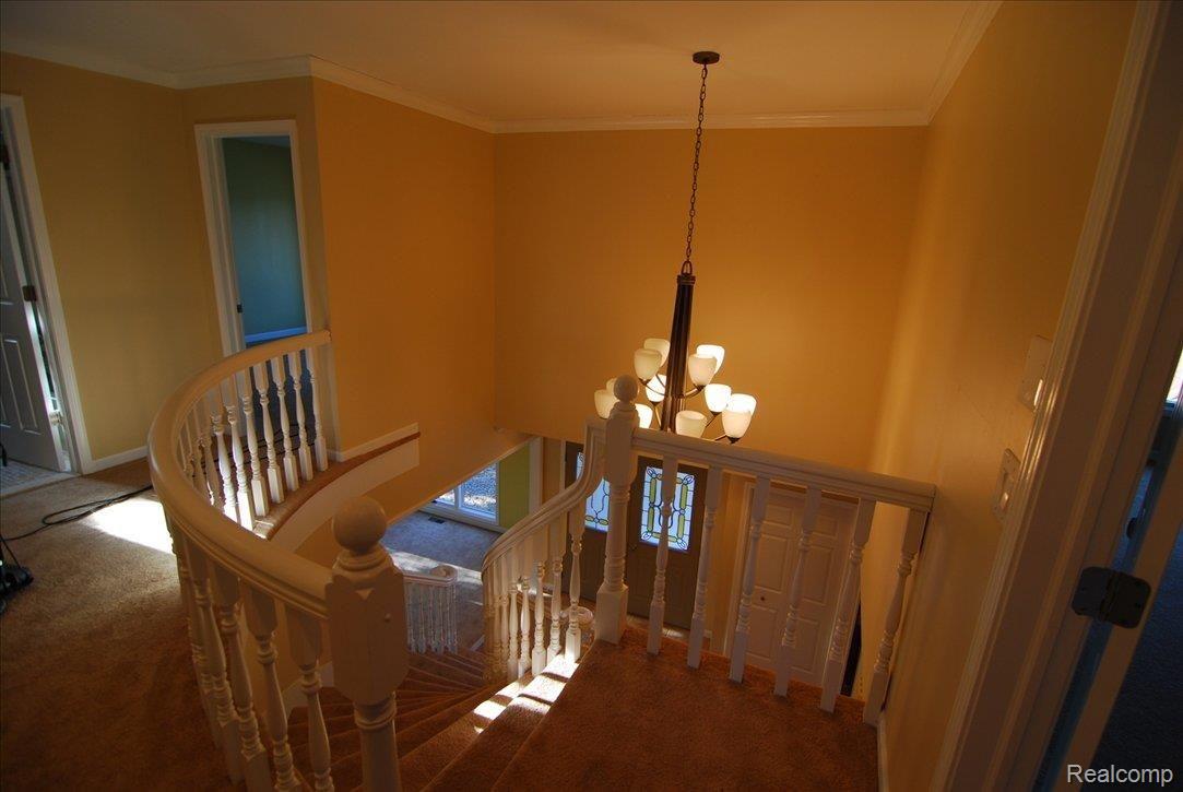 310 Silvervale Drive Rochester, MI 48309 - Photo 3 of 6 Foyer from outside Master Bed ro
