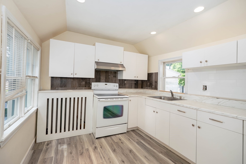 211 Copeland Street Quincy, MA 02169 - Photo 4 of 40