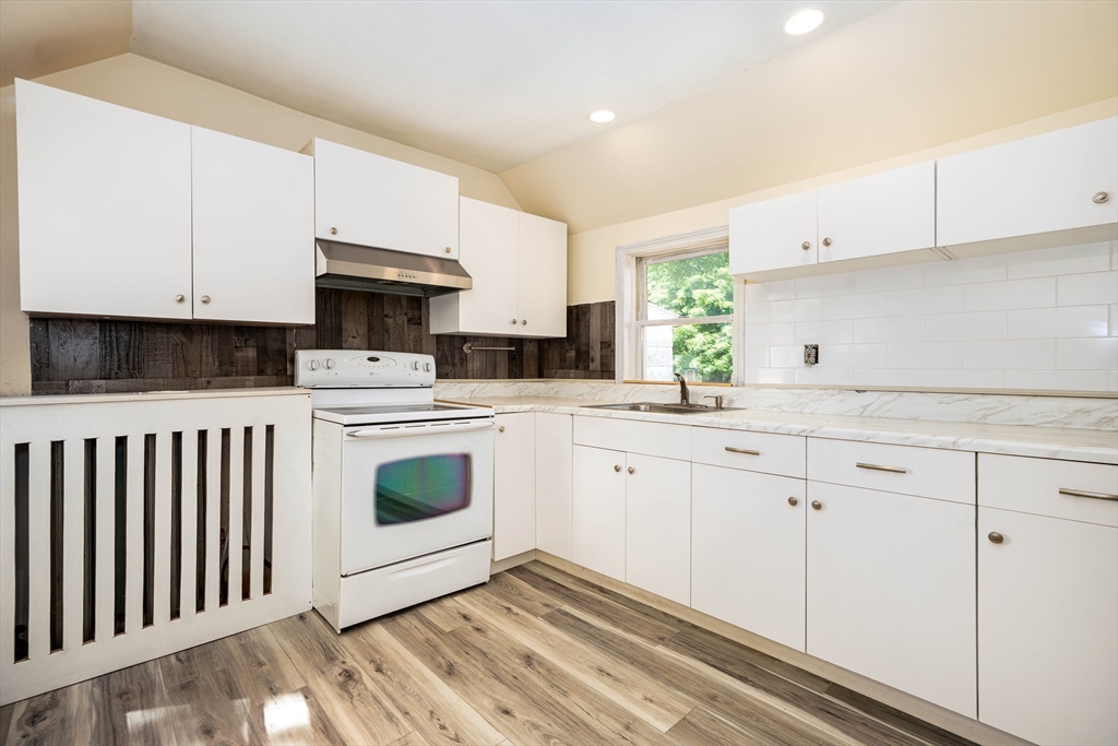 211 Copeland Street Quincy, MA 02169 - Photo 7 of 40