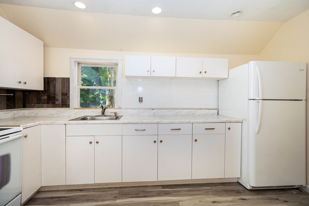 211 Copeland Street Quincy, MA 02169 - Photo 8 of 40