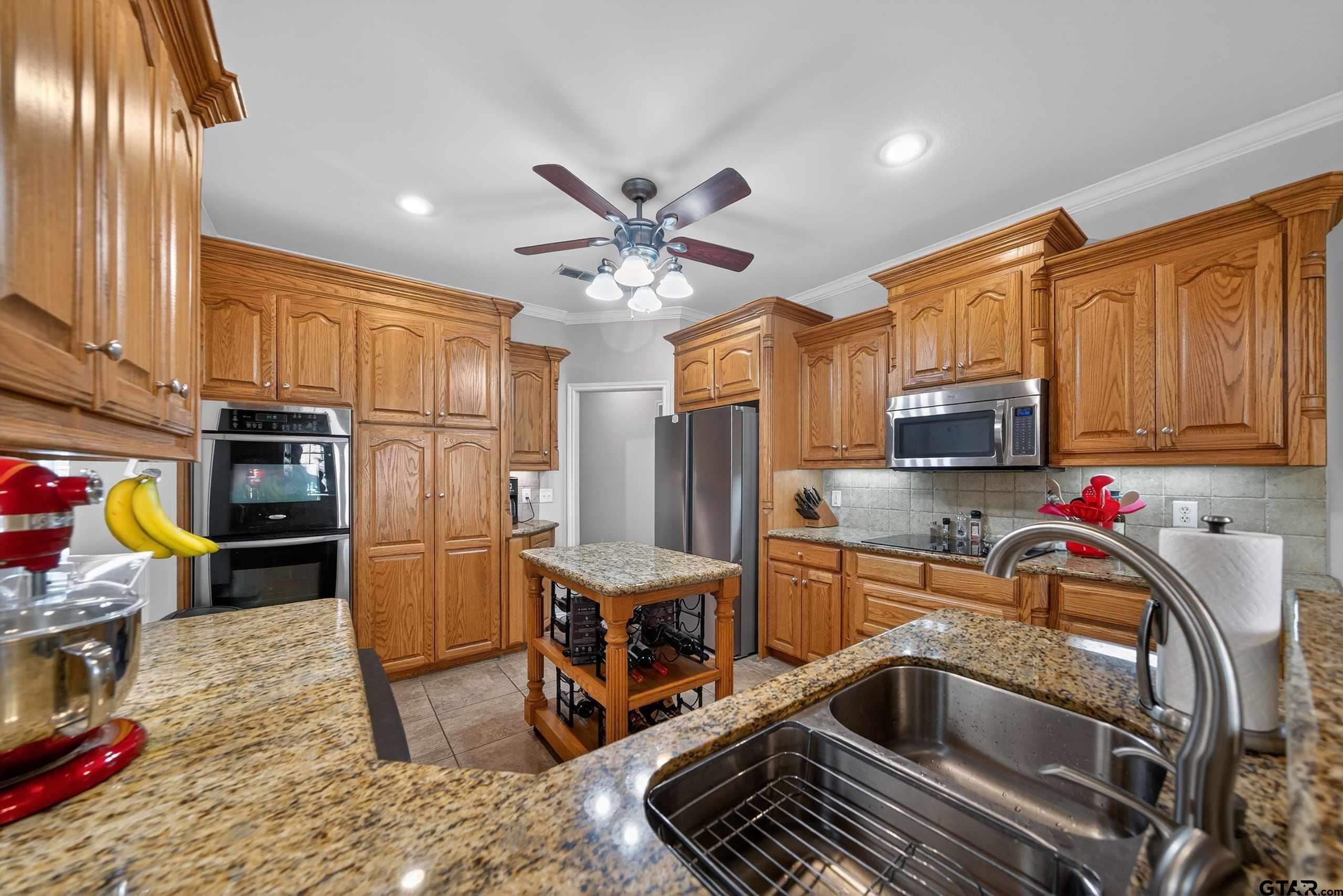 332 Highlander Heights Hideaway, TX 75771 - Photo 18 of 39