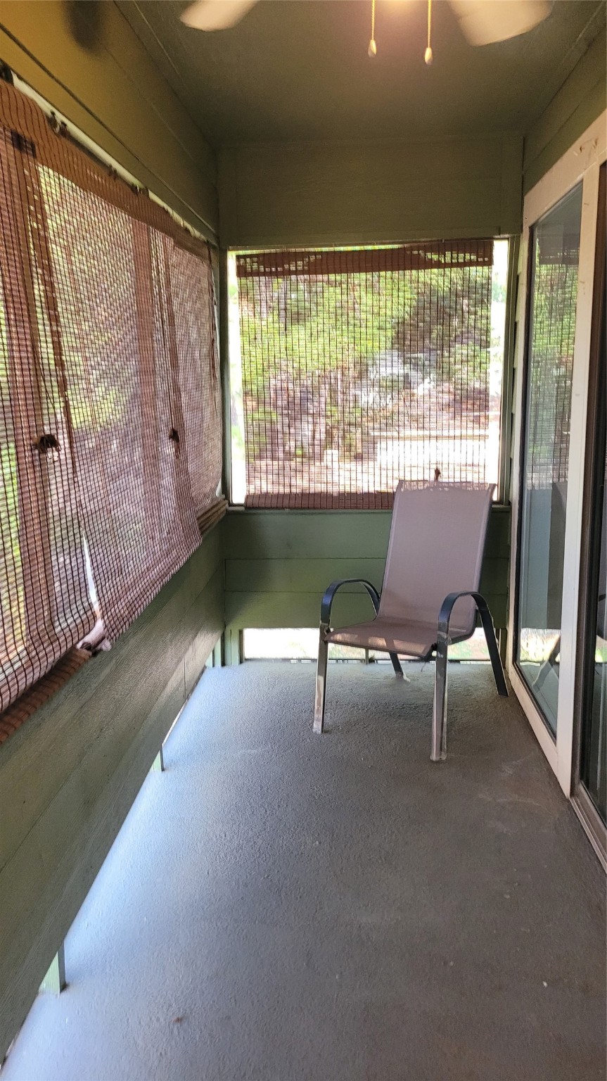 14777 Wunderlich Drive, Unit 112 Houston, TX 77069 - Photo 18 of 23 a living room with furniture and a window