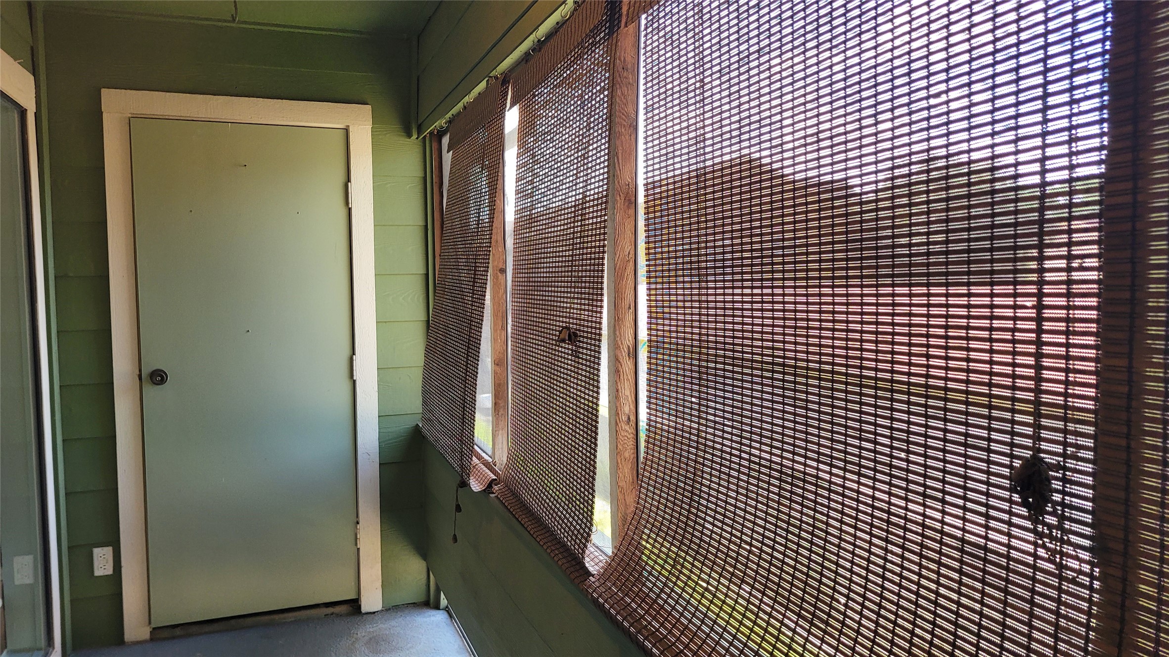 14777 Wunderlich Drive, Unit 112 Houston, TX 77069 - Photo 20 of 23 a view of a brick wall