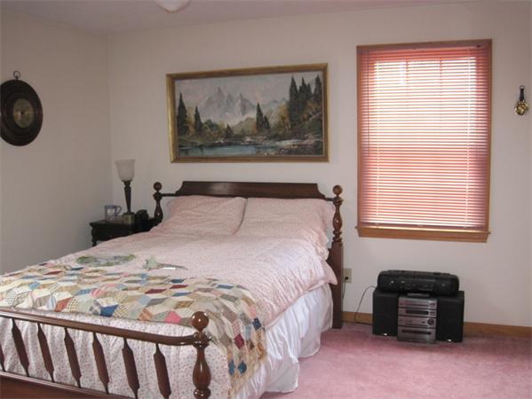 90 Hickory Road Wrentham, MA 02093 - Photo 5 of 10 Gallery Image 5