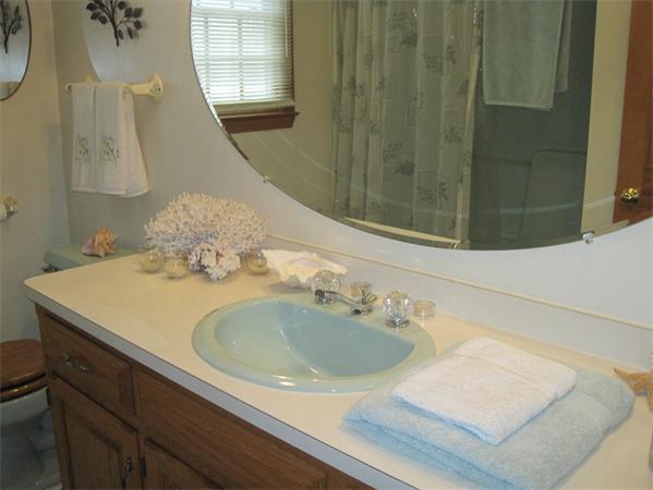 90 Hickory Road Wrentham, MA 02093 - Photo 6 of 10 Gallery Image 6
