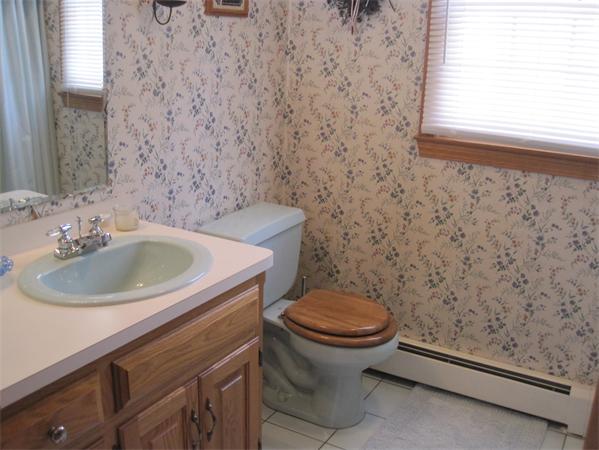90 Hickory Road Wrentham, MA 02093 - Photo 7 of 10 Gallery Image 7