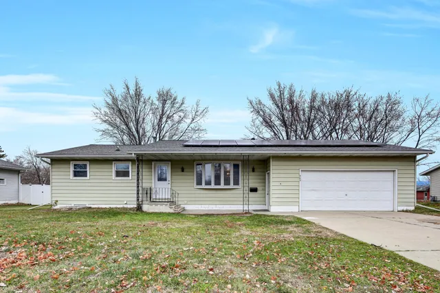 $299,500 | 905 Apple Lane, Lake City, MN 55041