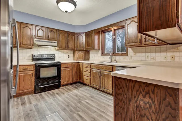 $299,500 | 905 Apple Lane, Lake City, MN 55041