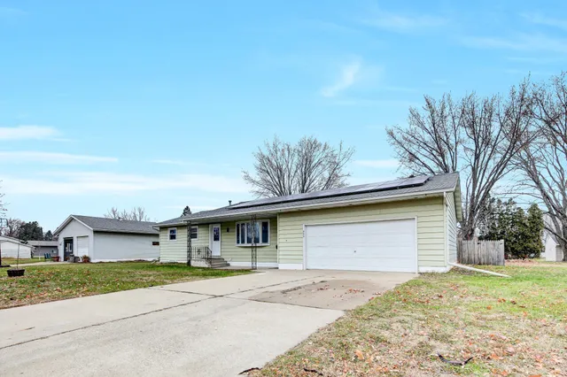 $299,500 | 905 Apple Lane, Lake City, MN 55041