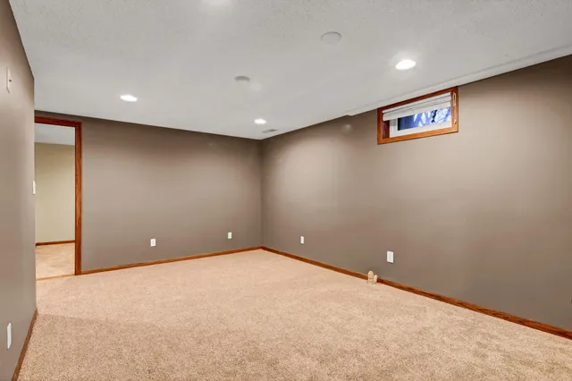 $299,500 | 905 Apple Lane, Lake City, MN 55041