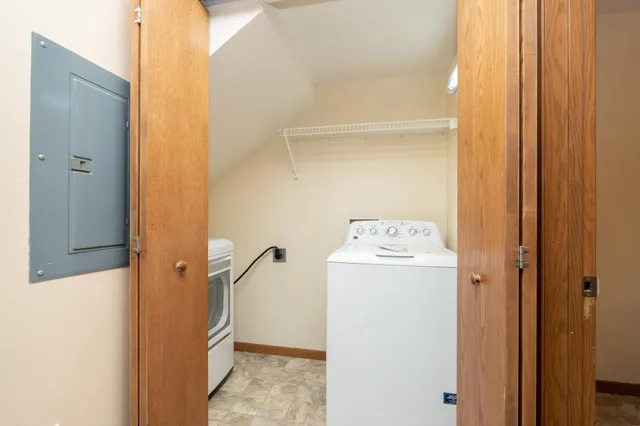 $189,900 | 1279 Taylor Street, Unit 5, Shakopee, MN 55379