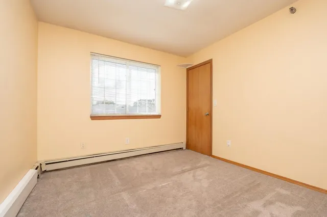 $189,900 | 1279 Taylor Street, Unit 5, Shakopee, MN 55379