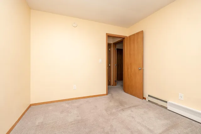 $189,900 | 1279 Taylor Street, Unit 5, Shakopee, MN 55379