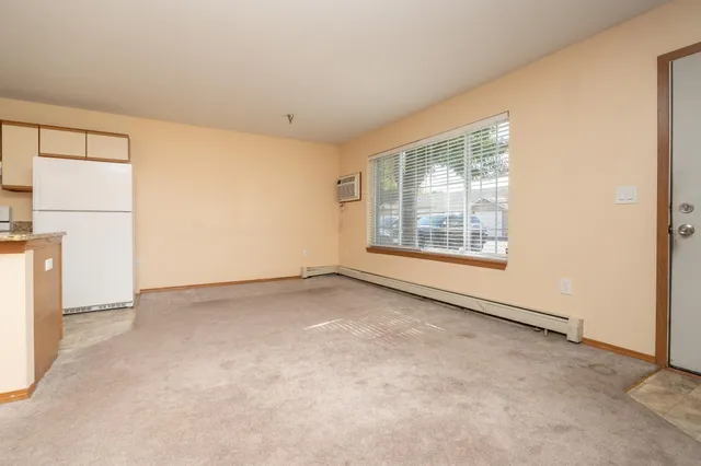 $189,900 | 1279 Taylor Street, Unit 5, Shakopee, MN 55379