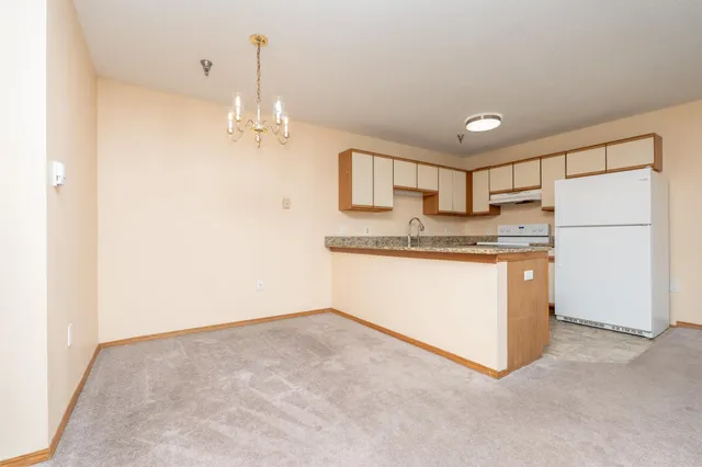 $189,900 | 1279 Taylor Street, Unit 5, Shakopee, MN 55379