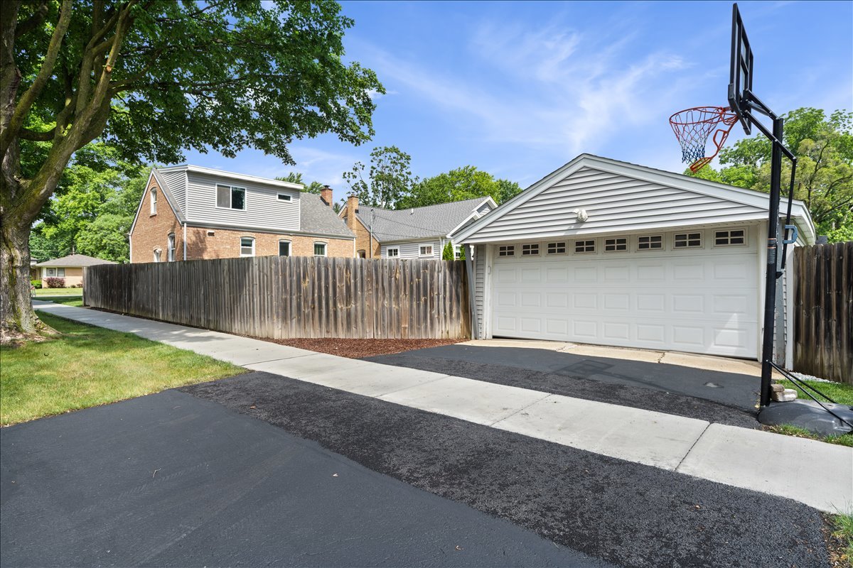 201 North Maple Street Mount Prospect, IL 60056 - Photo 23 of 26